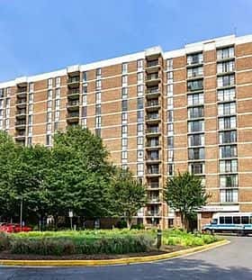 2300 Pimmit DR #1006,  Falls Church, VA 22043