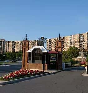8370 Greensboro DR #523, McLean, VA 22102