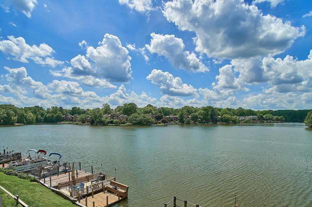 11182 Harbor Ct Reston, VA 20191
