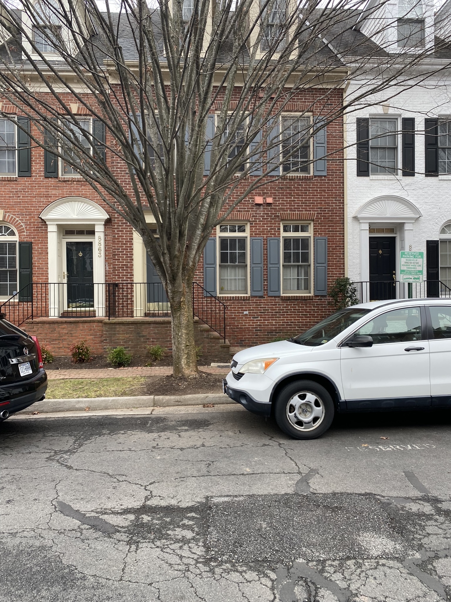 8865 Ashgrove House Ln, Vienna, VA 22182