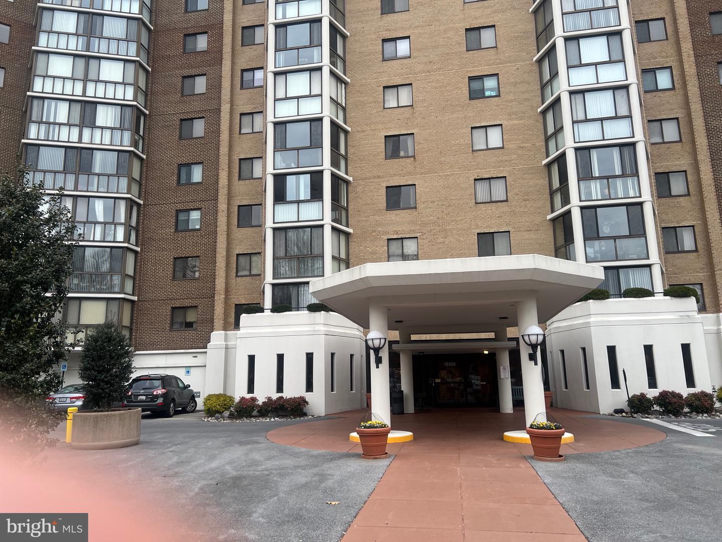 15100 Interlachen Dr #4-901, Silver Spring, MD 20906